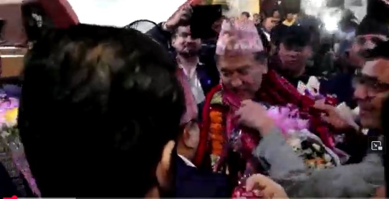 कुलमानको वर्खास्तीविरुद्ध सडकमा विरोध, प्राधिकरण मुख्यालयमा नवनियुक्त सिइओ शाक्यको भव्य स्वागत
